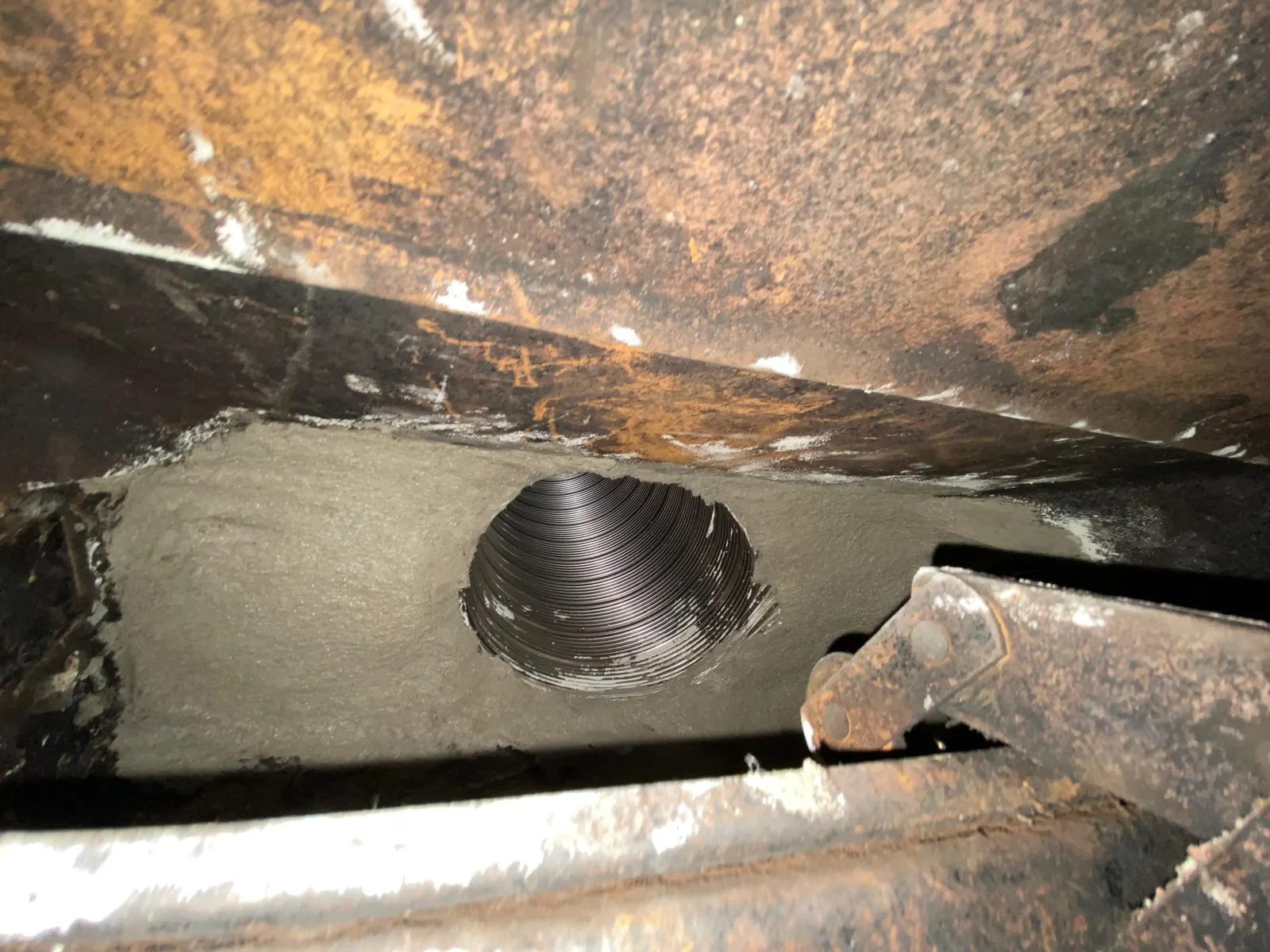 Flue pipe inside a chimney